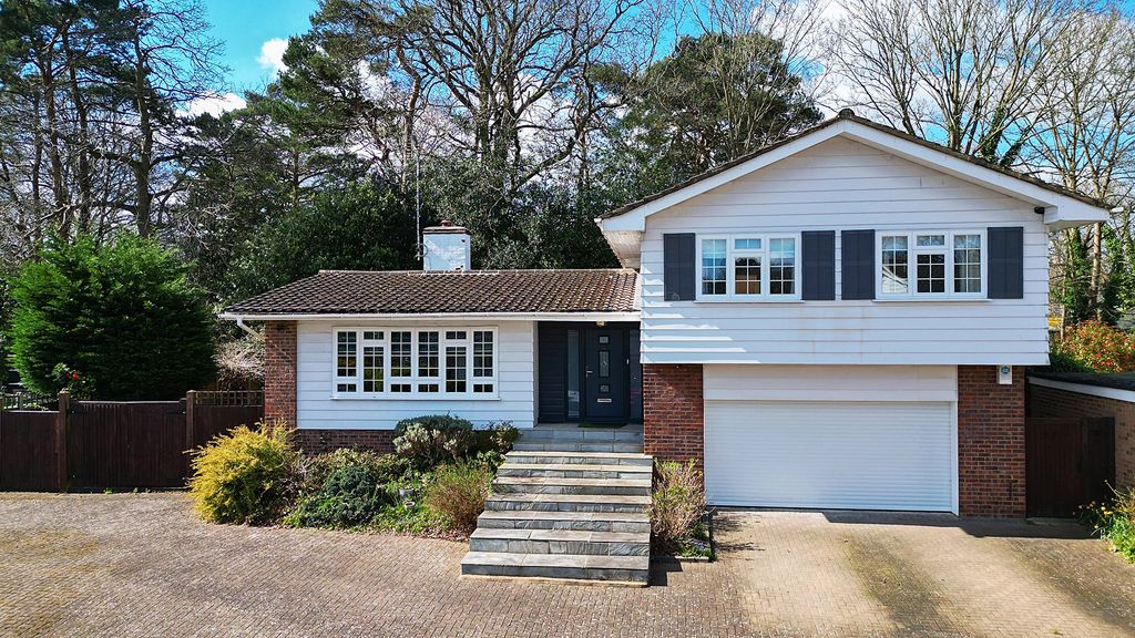 Additional image 20 of 4 bed detached house for saleVirginia Gardens, Farnborough GU14