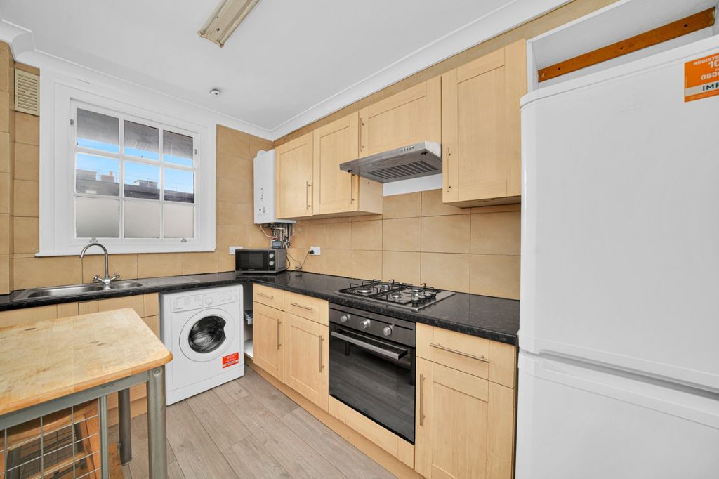 Property photo 2 of 7