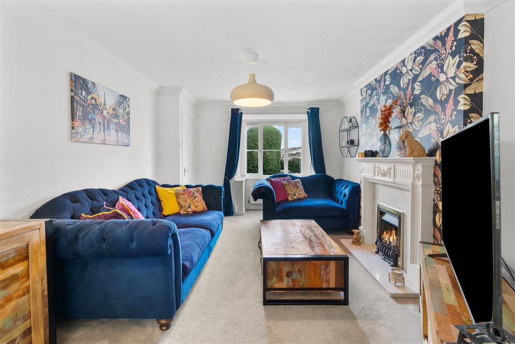 Property photo 2 of 22