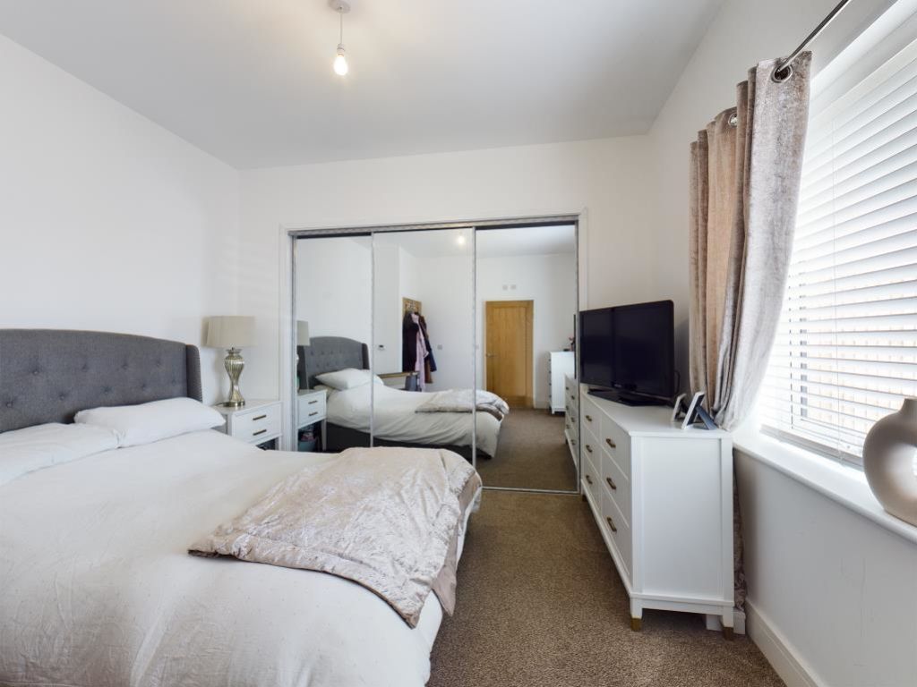 Property photo 3 of 6 Cam00868P1-Pr0027-Still03_Lge