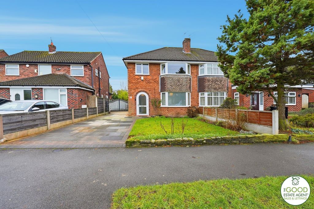 Property photo 2 of 32