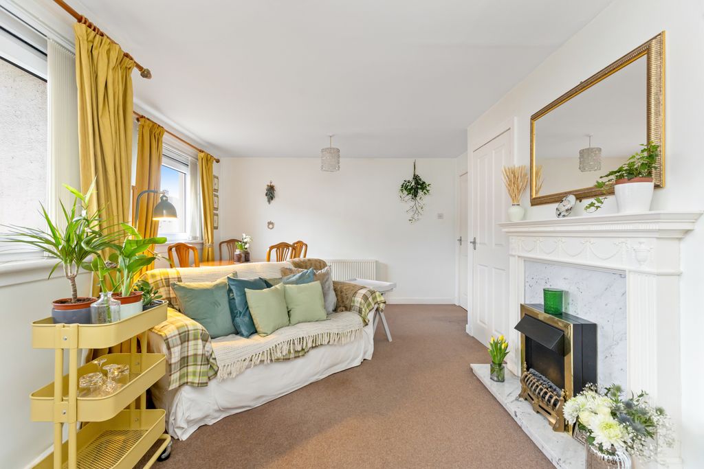 Property photo 3 of 16 Property Image 4