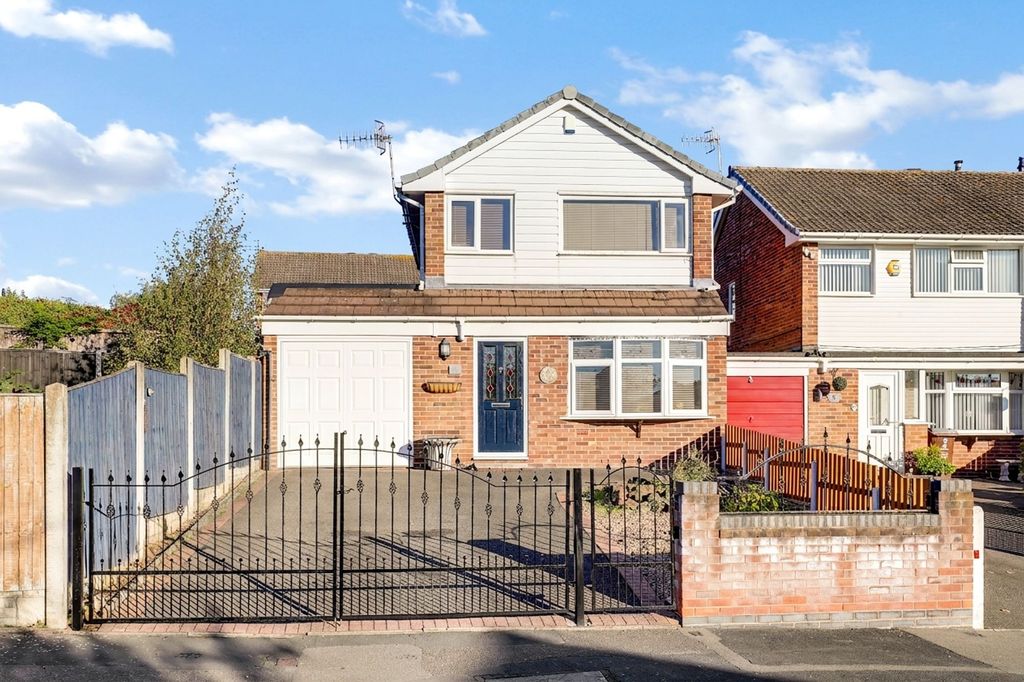 Property photo 1 of 18
