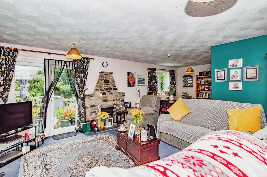 Property photo 3 of 17 Photography