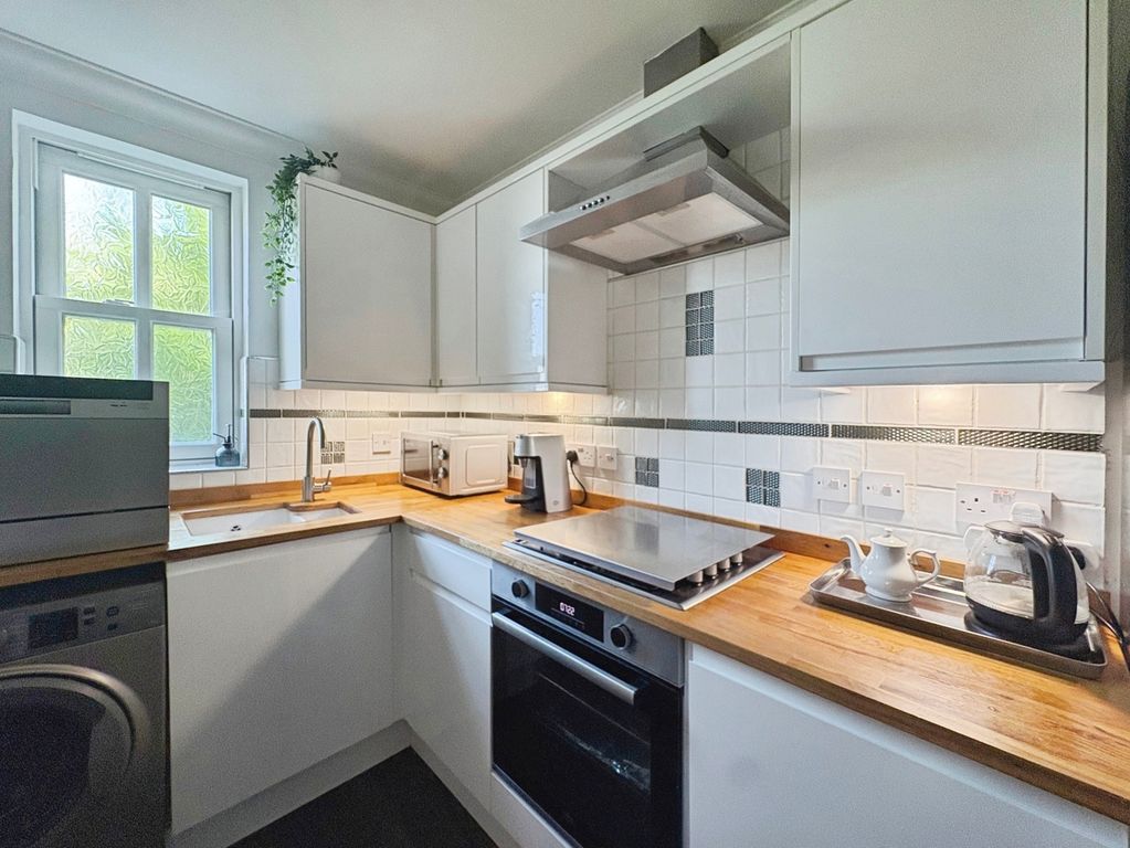 Property photo 2 of 16 Kitchen