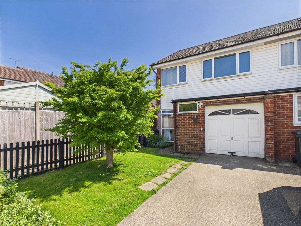 Property photo 1 of 17 Front