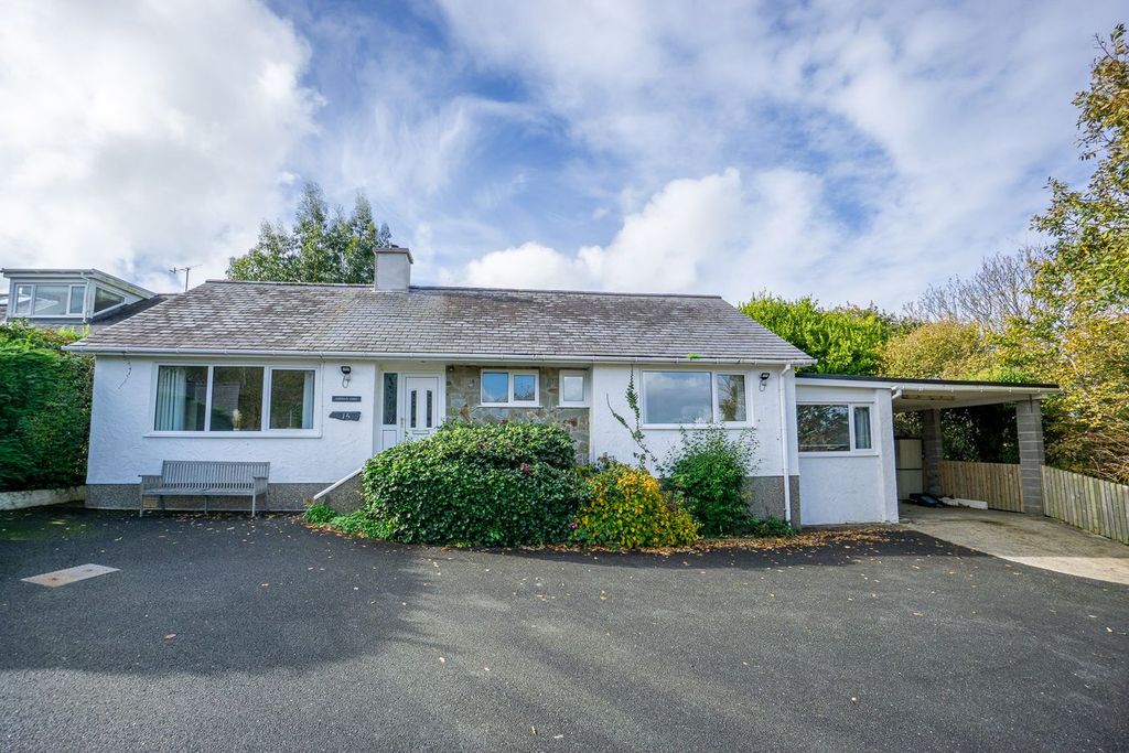 Property photo 2 of 23