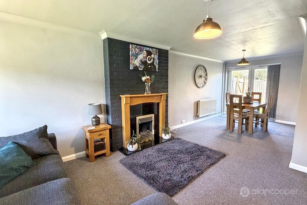 Property photo 2 of 13 5020144