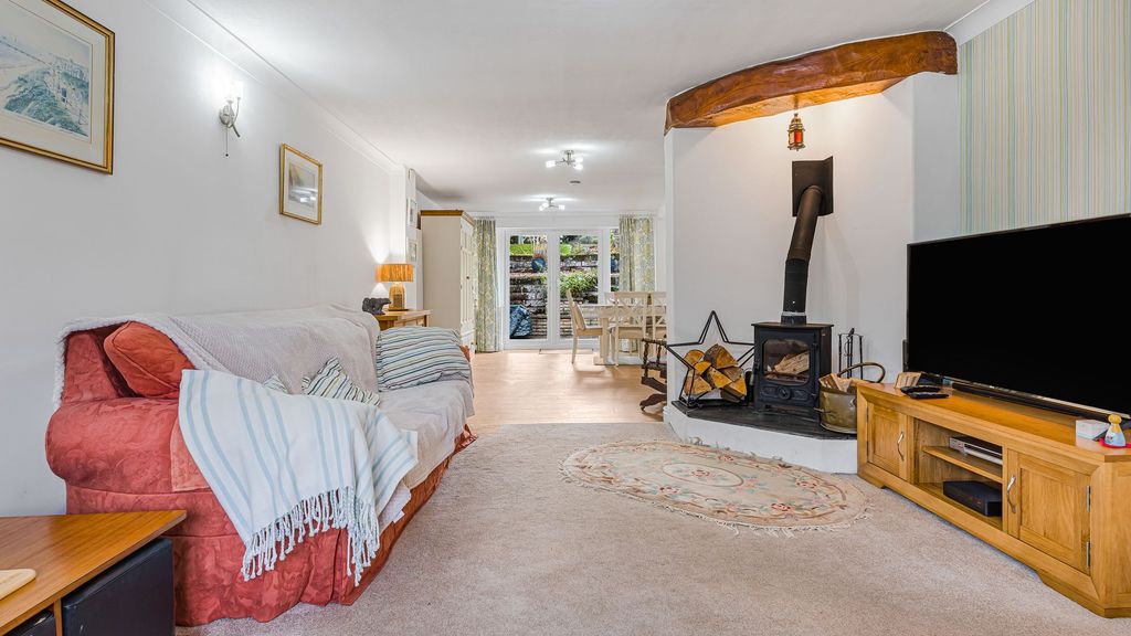 Property photo 2 of 29