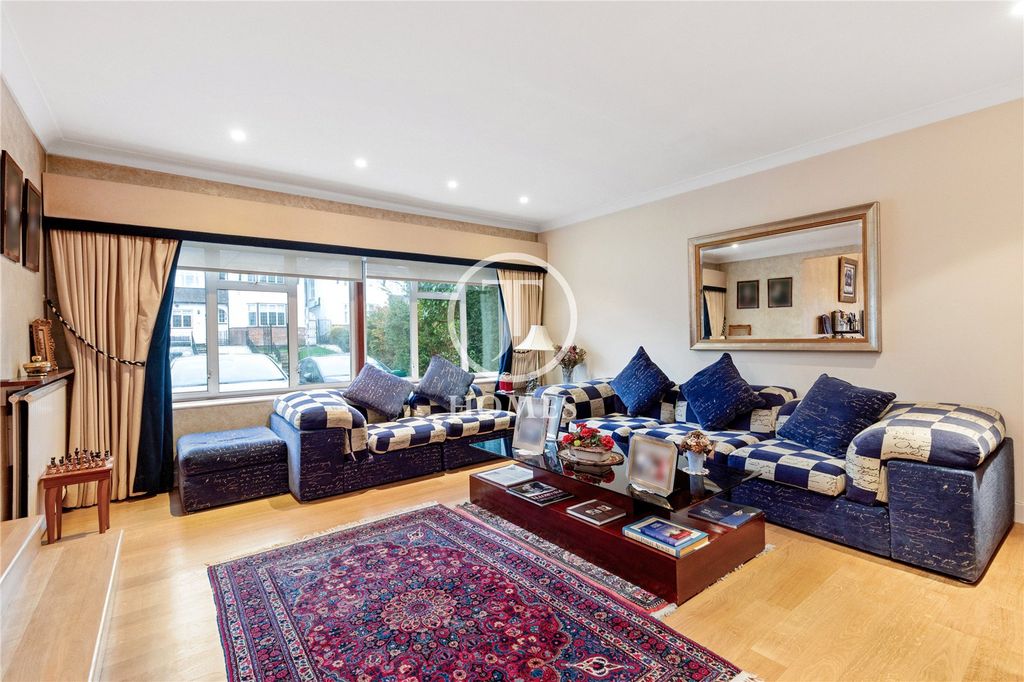 Property photo 2 of 12 Picture No. 02