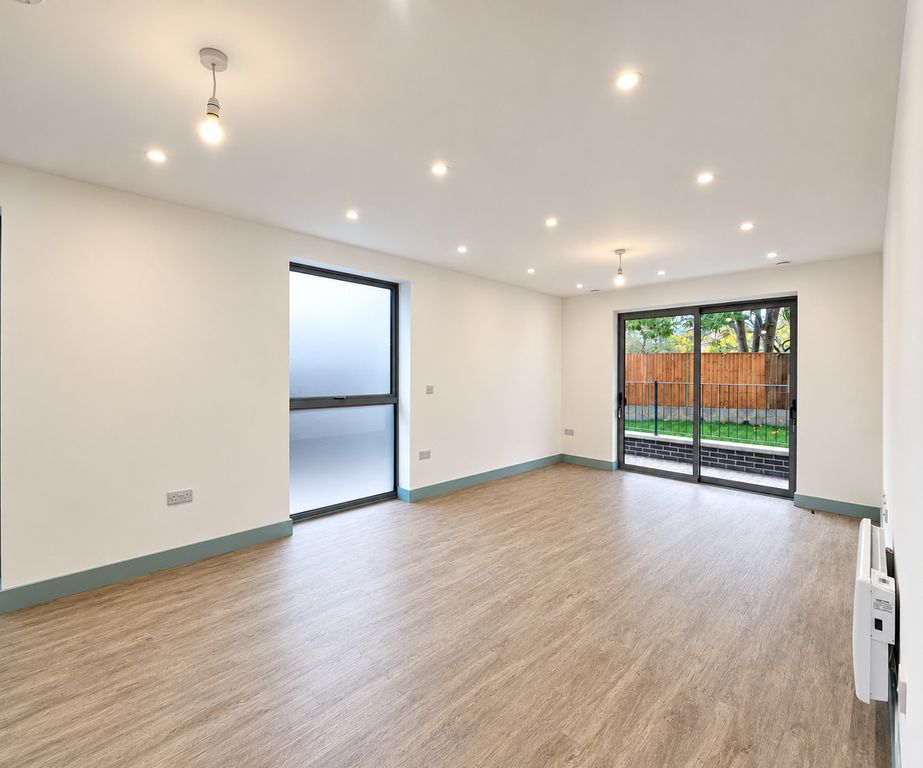 Property photo 3 of 13