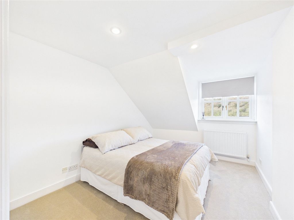 Property photo 3 of 12 Picture No. 22