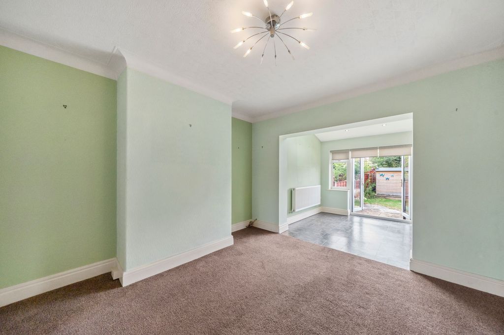 Property photo 3 of 25