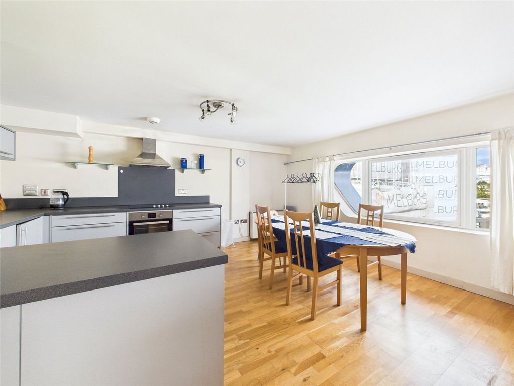 Property photo 3 of 11 Picture No. 27