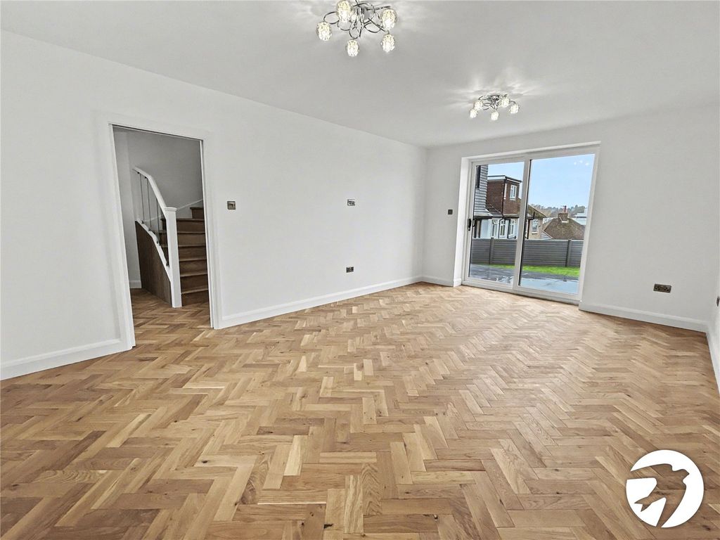 Property photo 2 of 35 Picture No. 22