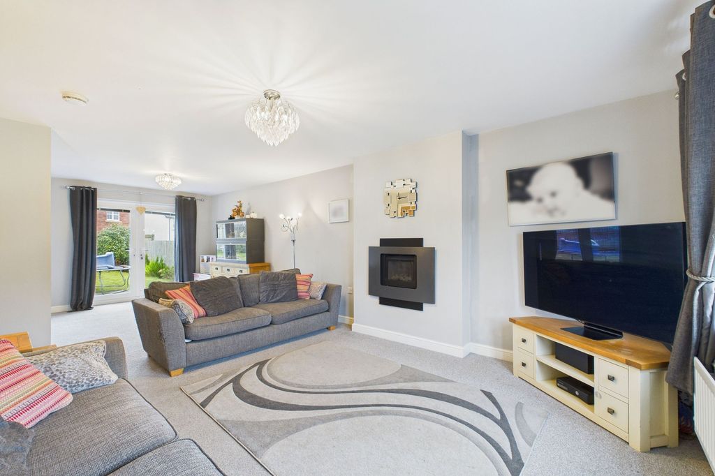 Property photo 3 of 22