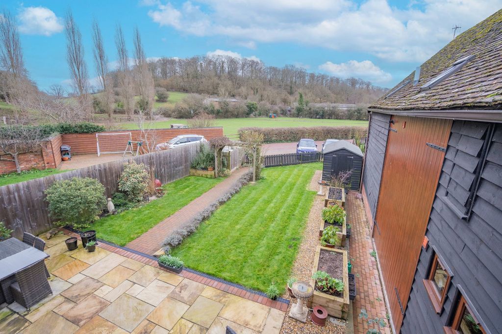 Property photo 3 of 34
