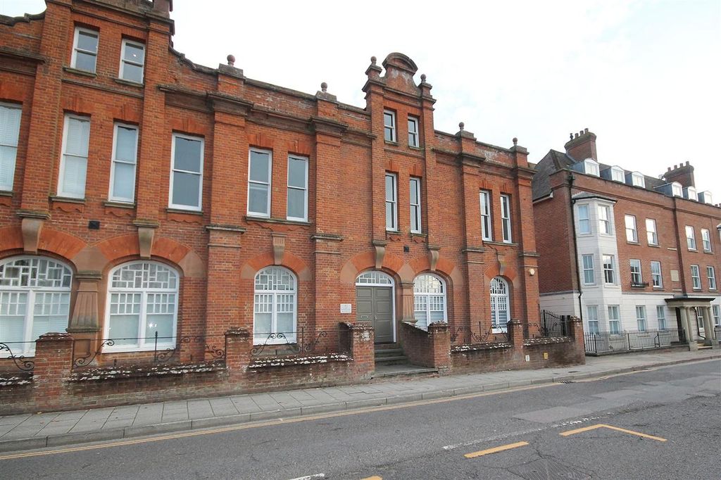 Property photo 1 of 12 Main Picture