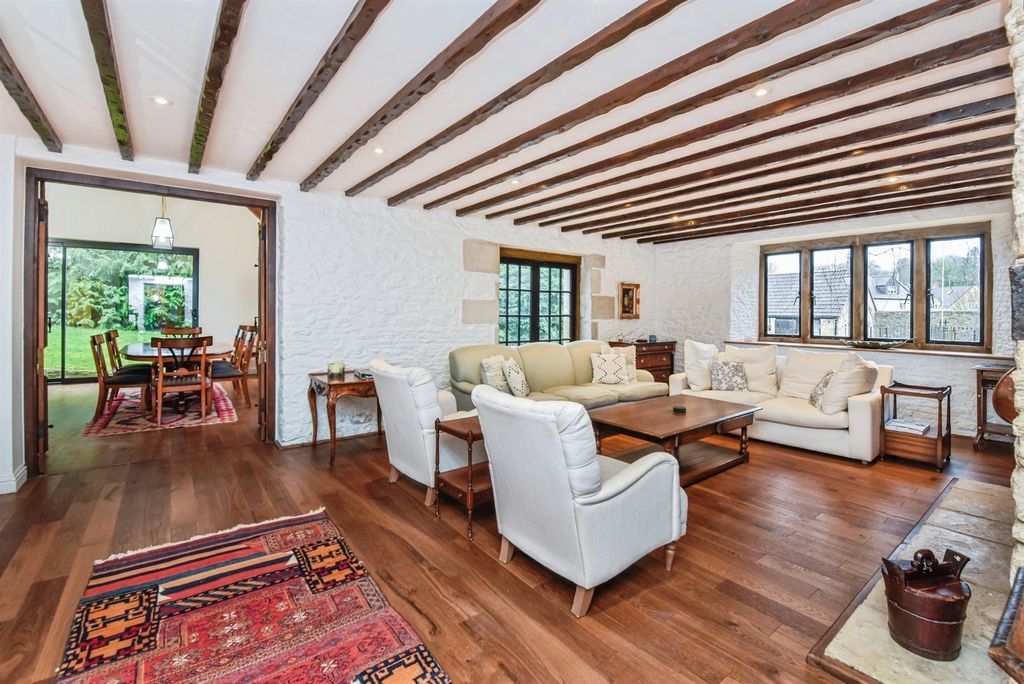 Property photo 3 of 19