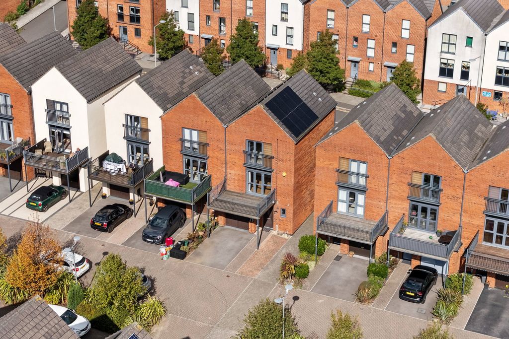 Property photo 1 of 29