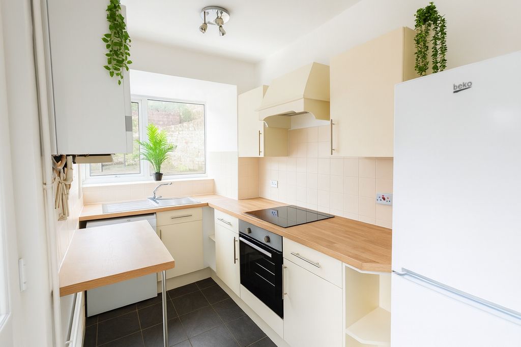 Property photo 1 of 13 Bright, Modern Kitchen With Wood-Effect Worktops, ...
