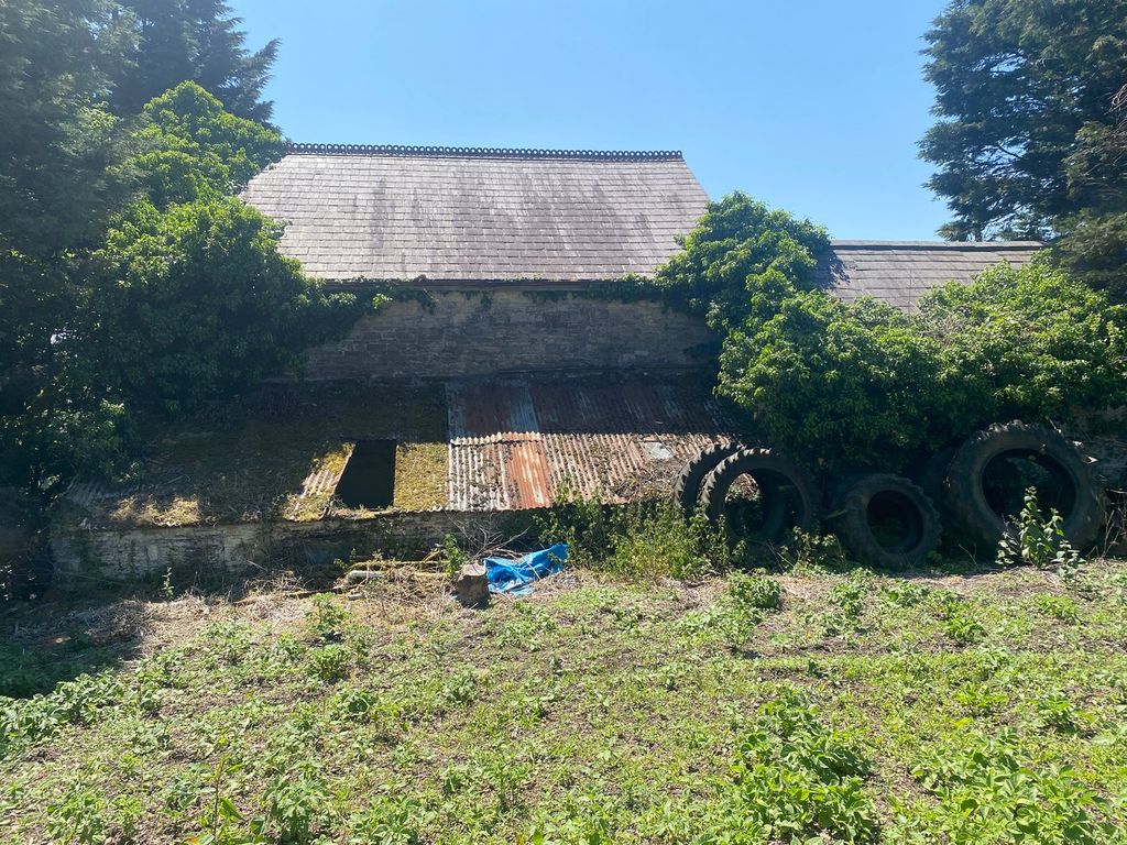 Property photo 2 of 5