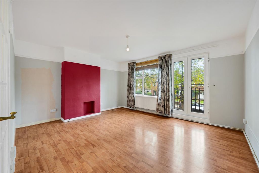 Property photo 2 of 11 Reception Room