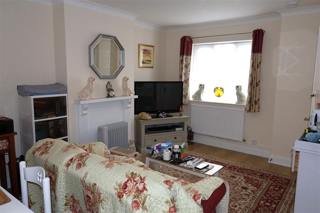 Property photo 2 of 7 Lounge / Diner