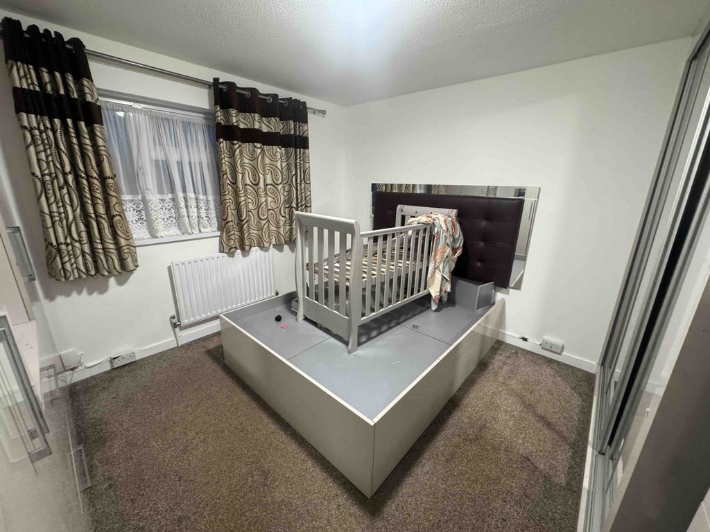 Property photo 3 of 11 Gallery