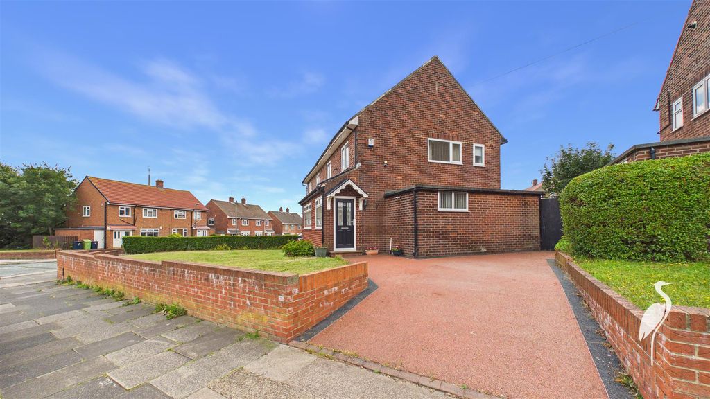 Property photo 2 of 33