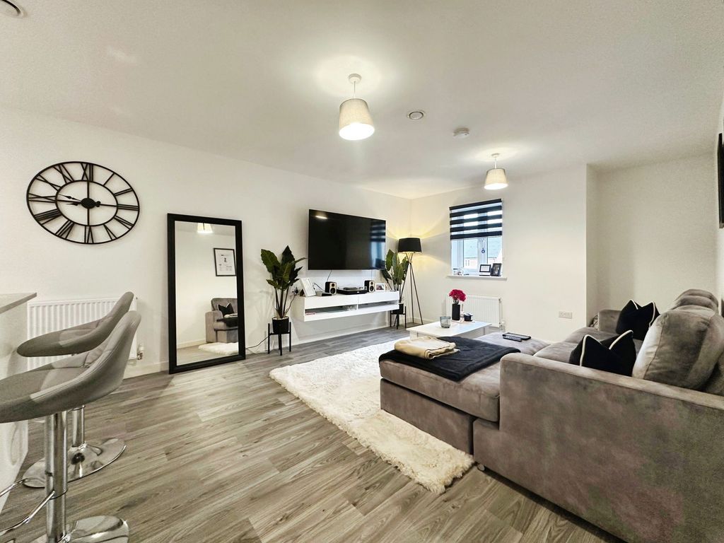 Property photo 1 of 3