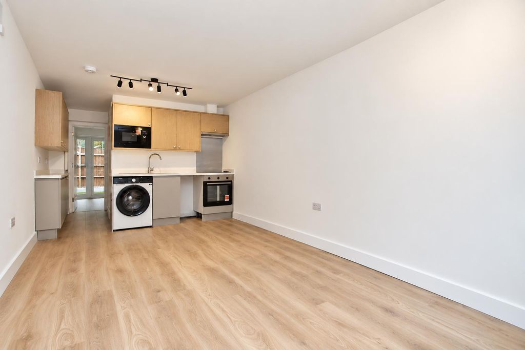 Property photo 1 of 7 A7d8Dea7-d623-4350-9661-Fe4374c63c1d.Png
