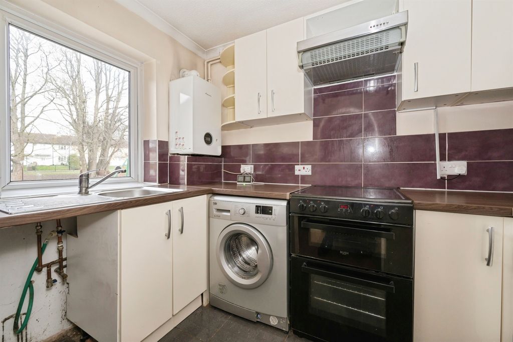 Property photo 3 of 13