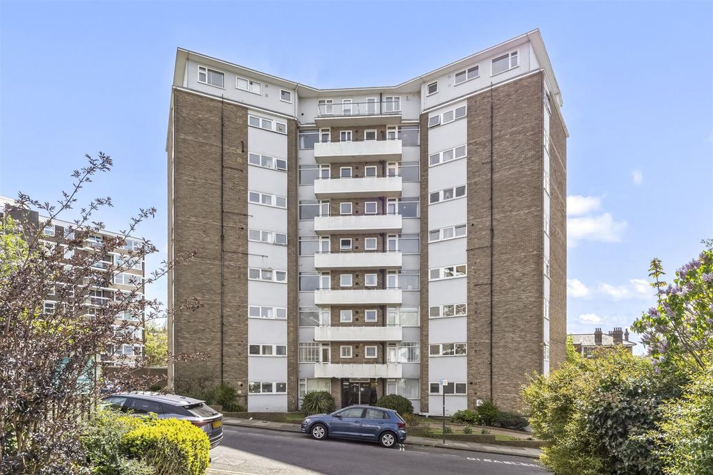 Property photo 3 of 14 Furze Hill, Furze Hil Court, 37-013(1).Jpg