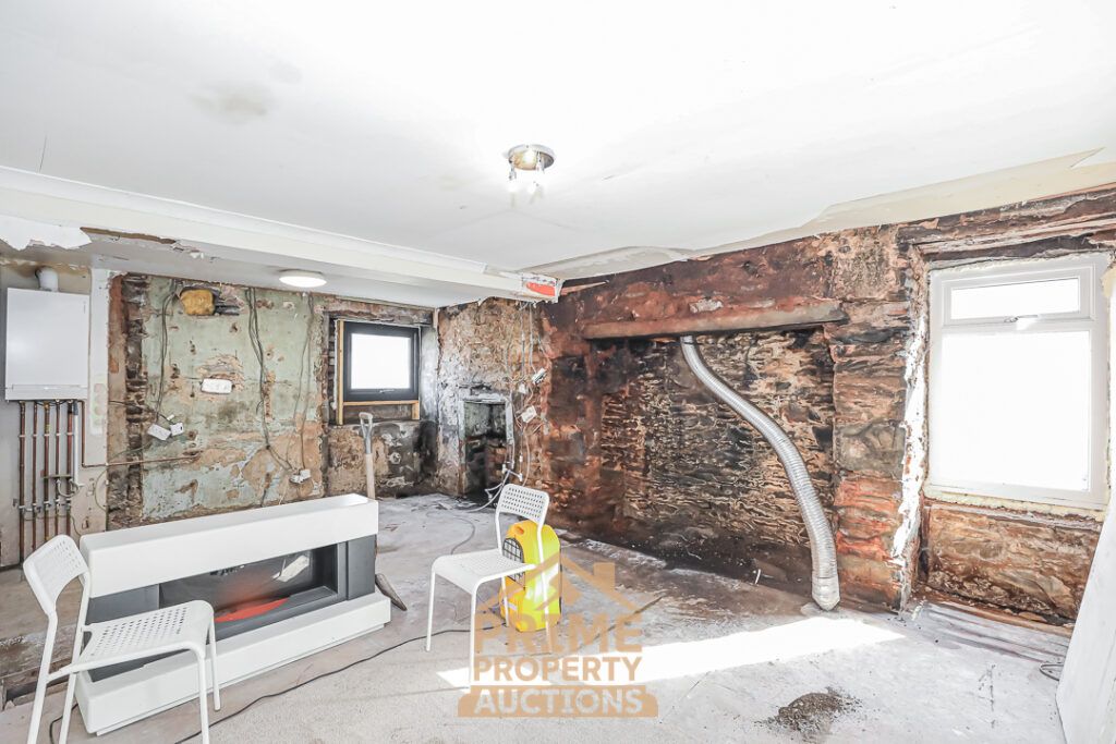 Property photo 2 of 23