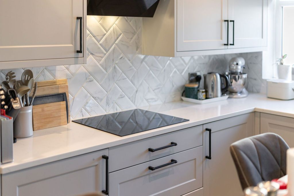 Property photo 2 of 23