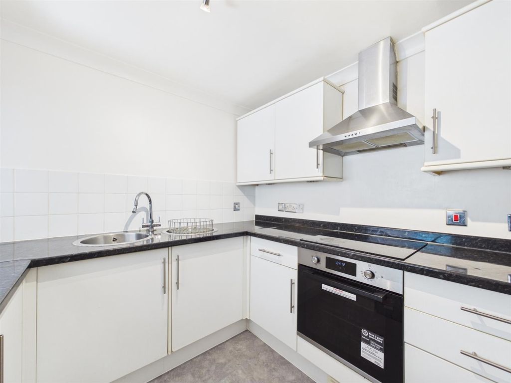 Property photo 3 of 34 Cam01563G0-Pr0295-Still017.Jpg