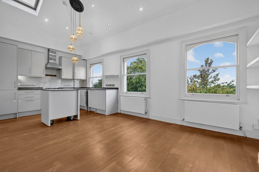 Property photo 2 of 16 Kitchen