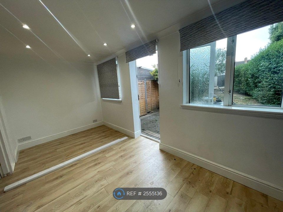 Property photo 3 of 26