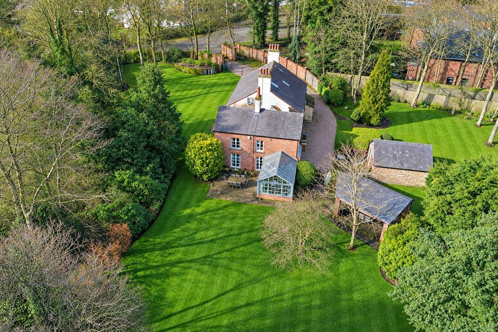 Property photo 2 of 28 4911314
