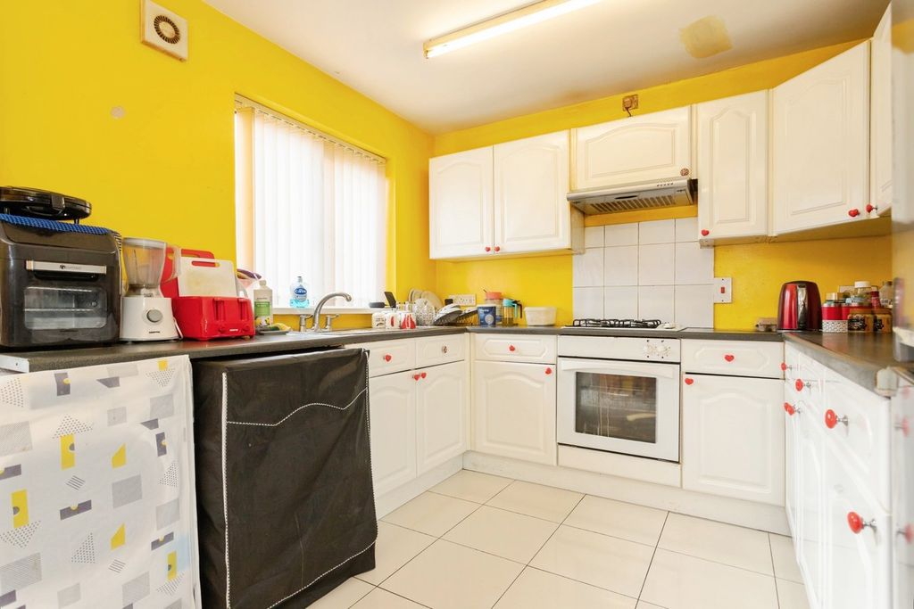 Property photo 2 of 13