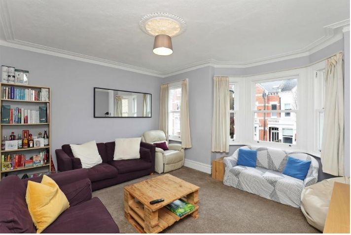 Property photo 2 of 9