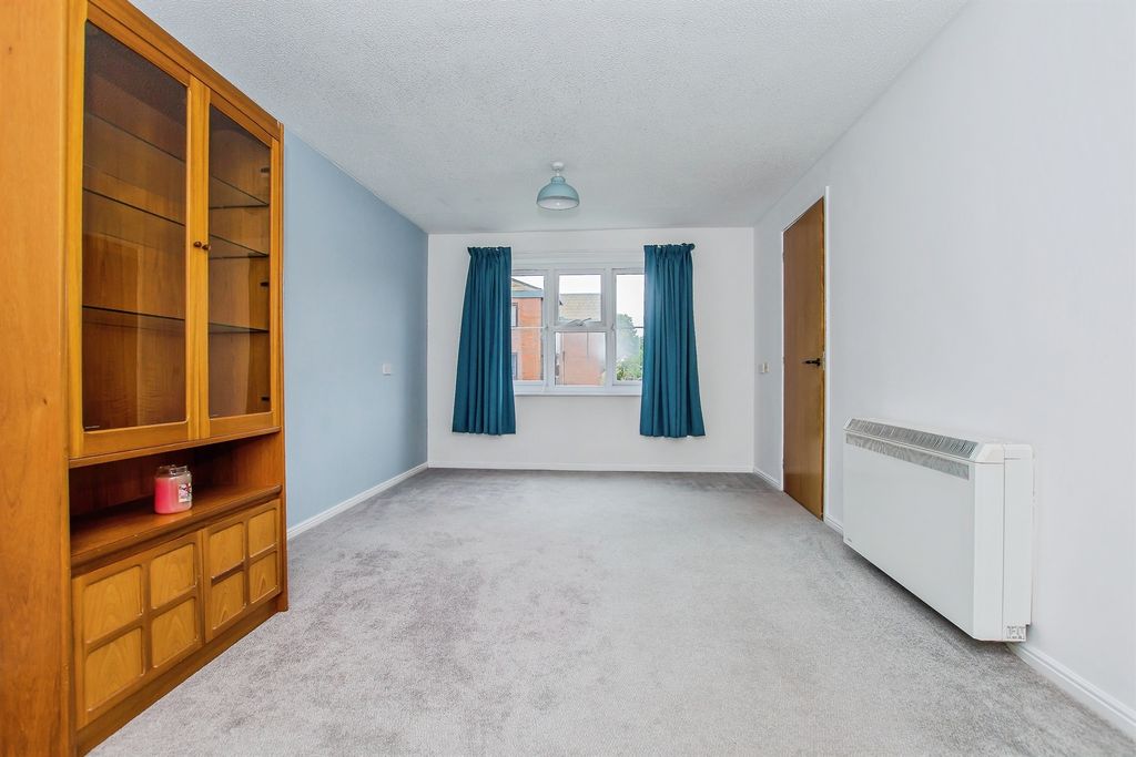 Property photo 3 of 18