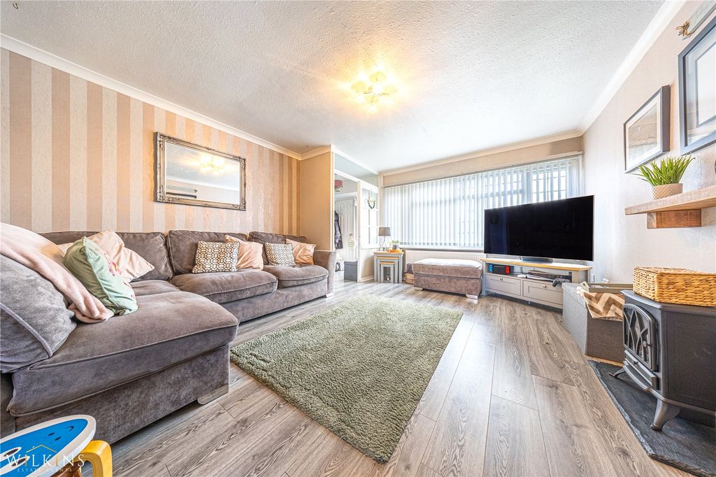 Property photo 3 of 24 Picture No. 17