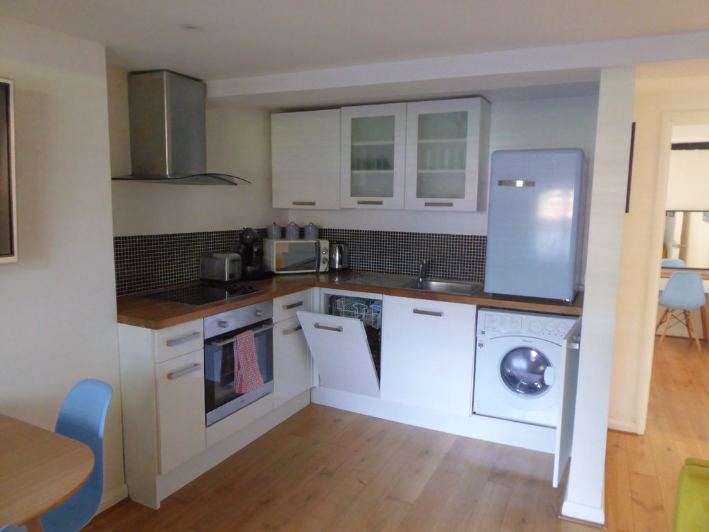 Property photo 3 of 8 5211792