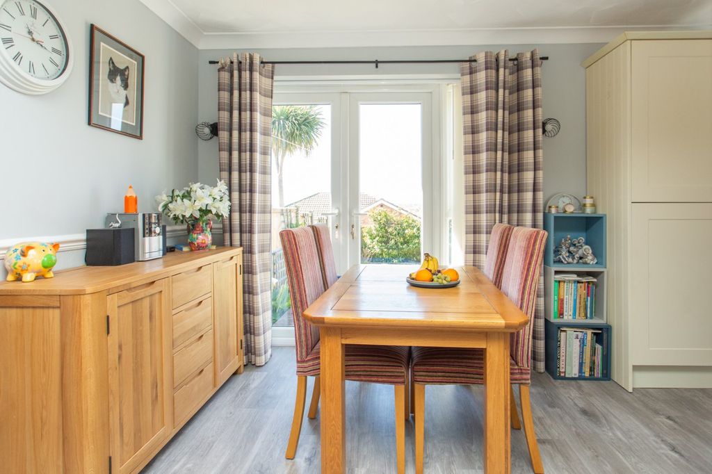 Property photo 3 of 13 Picture 3