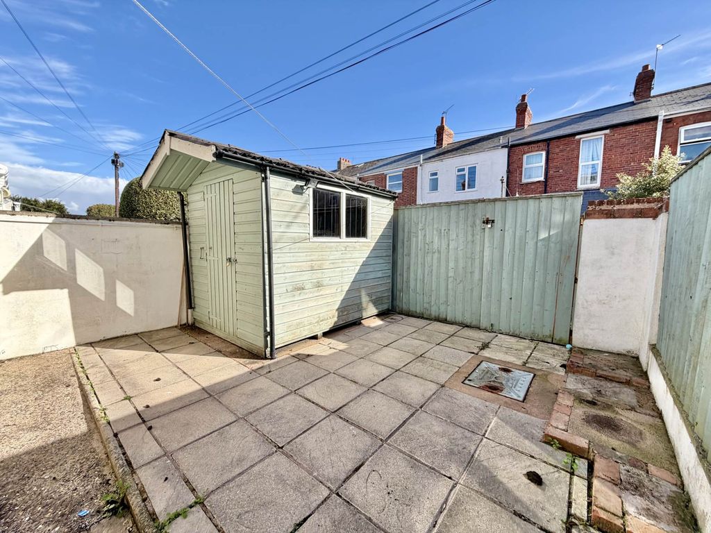 Property photo 2 of 11