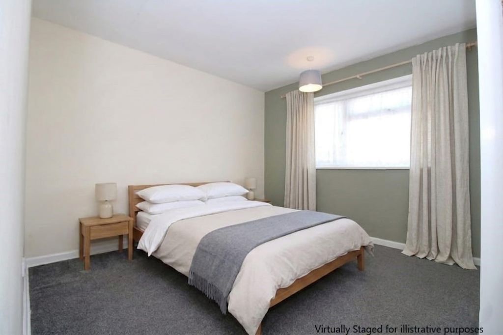Property photo 2 of 20 Bedroom One