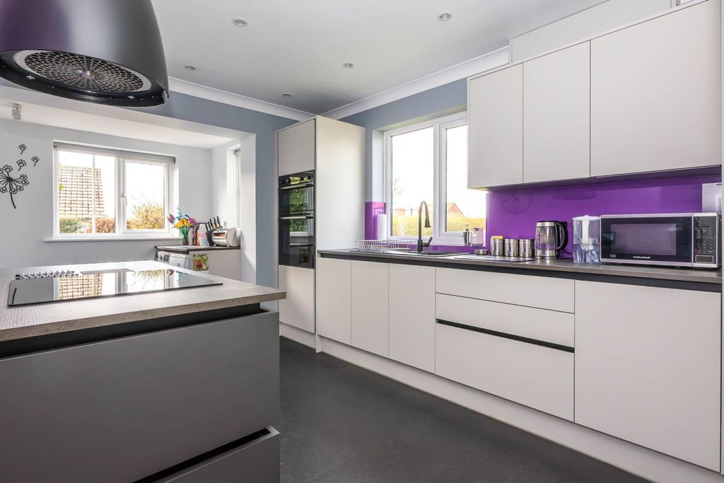 Property photo 3 of 22