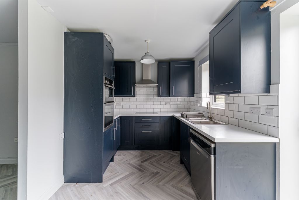 Additional image 5 of 4 bed town house to rentWeston Village BS24